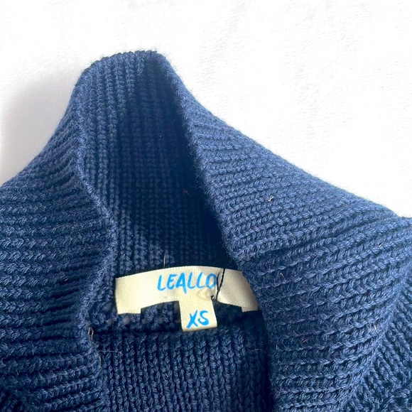 Sweater - Picture 2 of 2